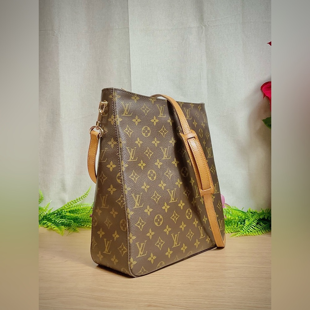 LOUIS VUITTON ✅ AUTHENTIC GM SIZE LOOPING BAG - Picture 5 of 12